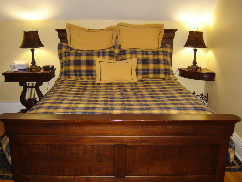 Talwood Manor B&B Порт Колборн Стая снимка