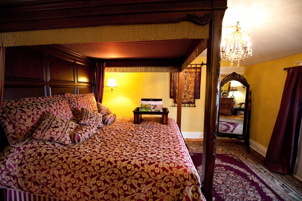 Talwood Manor B&B Порт Колборн Стая снимка